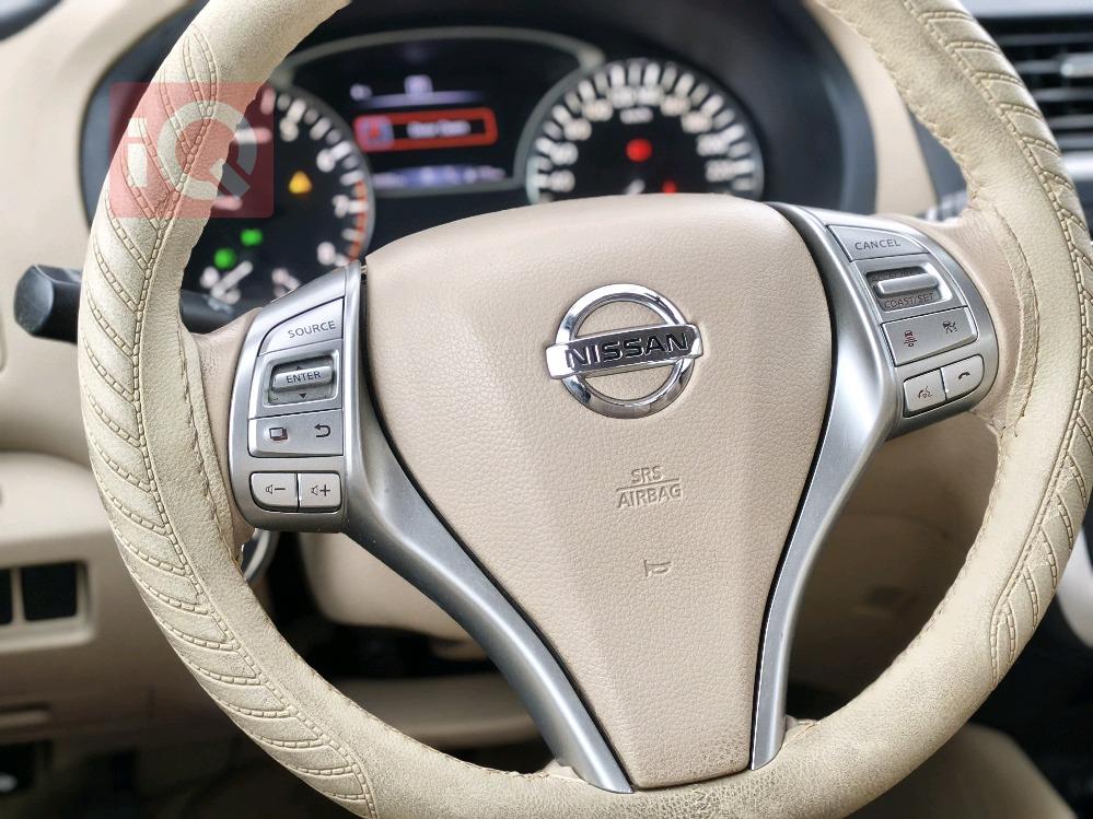 نيسان ألتيما